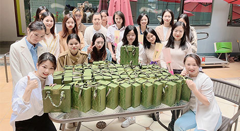 2023赫名视显女神节快乐春天格外美丽 2023赫名视显女神节快乐春天格外美丽